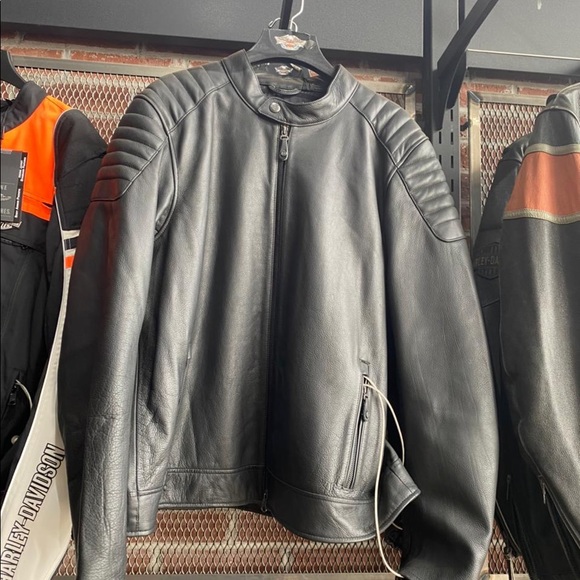 Meet your Posher, Alex - Picture 1 of 1